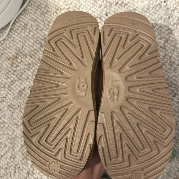 Kids Ugg Tasman brand new never worn!